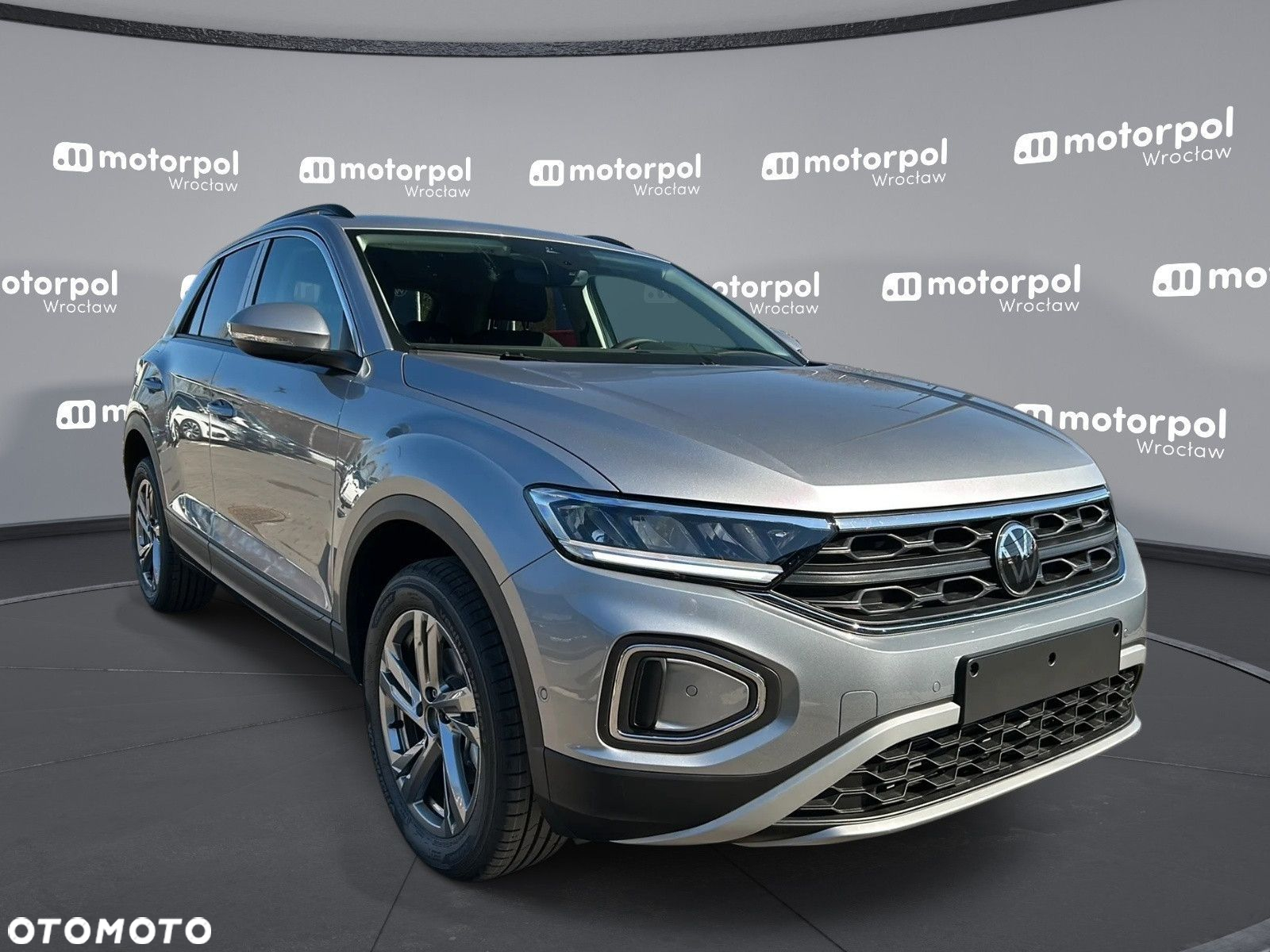 Volkswagen T-Roc - 12