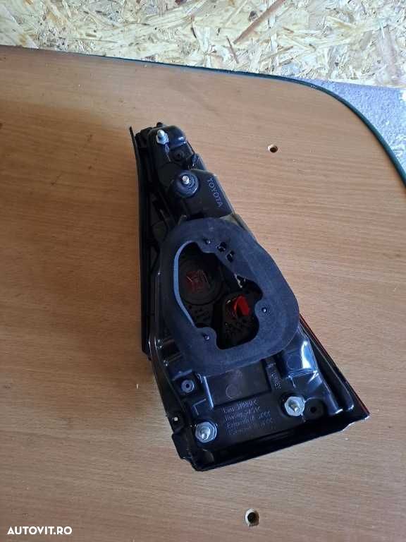 Stop stanga pe portbagaj Toyota Corolla E21 berlina an 2019-2022 - 4