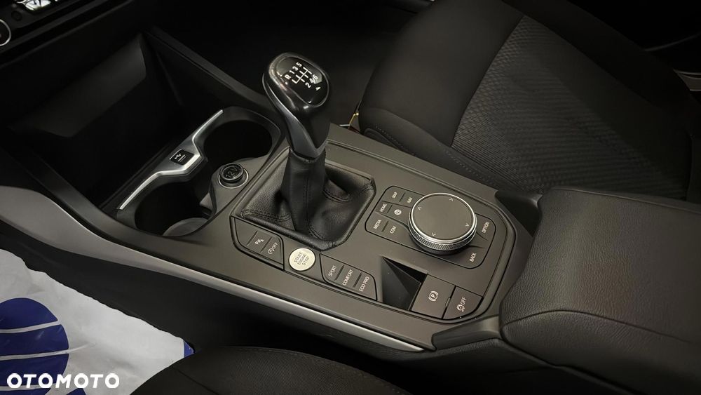 BMW Seria 1 118d Advantage - 16