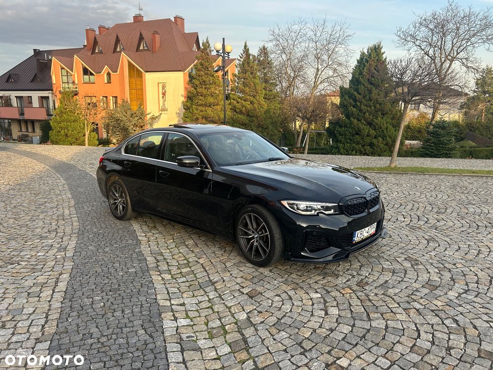 BMW Seria 3 330i xDrive M Sport - 3
