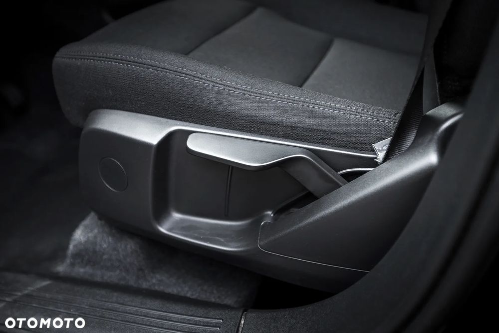 Volvo XC 40 T3 Momentum Core - 28