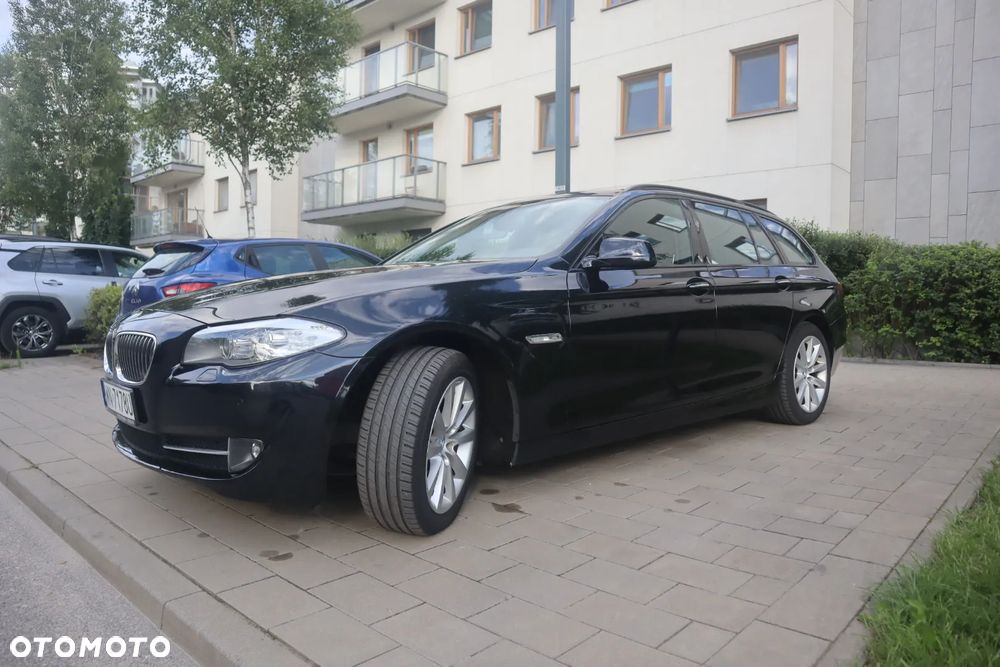 BMW Seria 5 528i xDrive Sport-Aut - 5