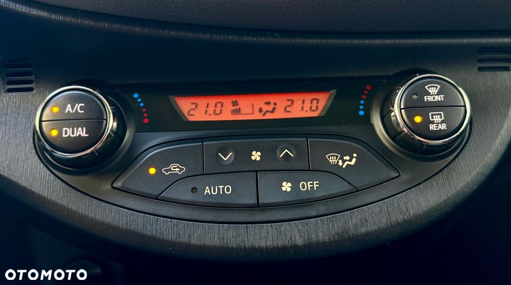 Toyota Yaris 1.33 Prestige - 27