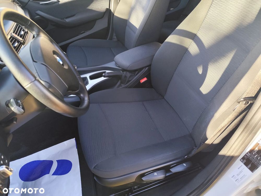 BMW X1 ver-sdrive18i - 32