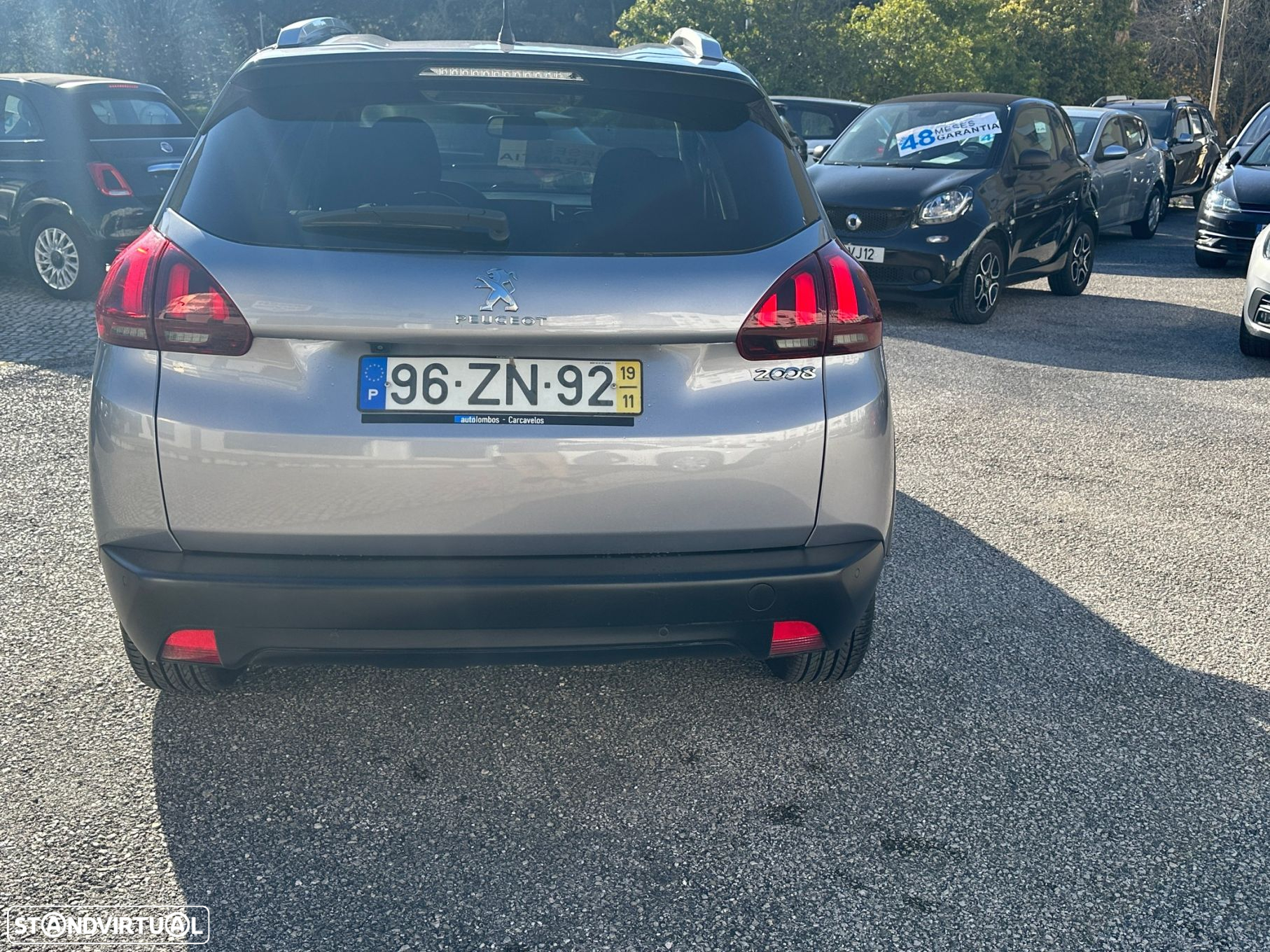 Peugeot 2008 1.2 PureTech Signature - 4
