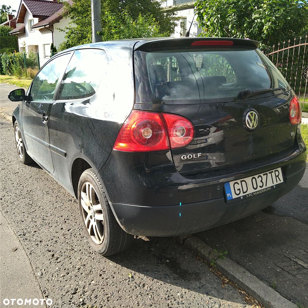 Volkswagen Golf V 1.6 Sportline - 2