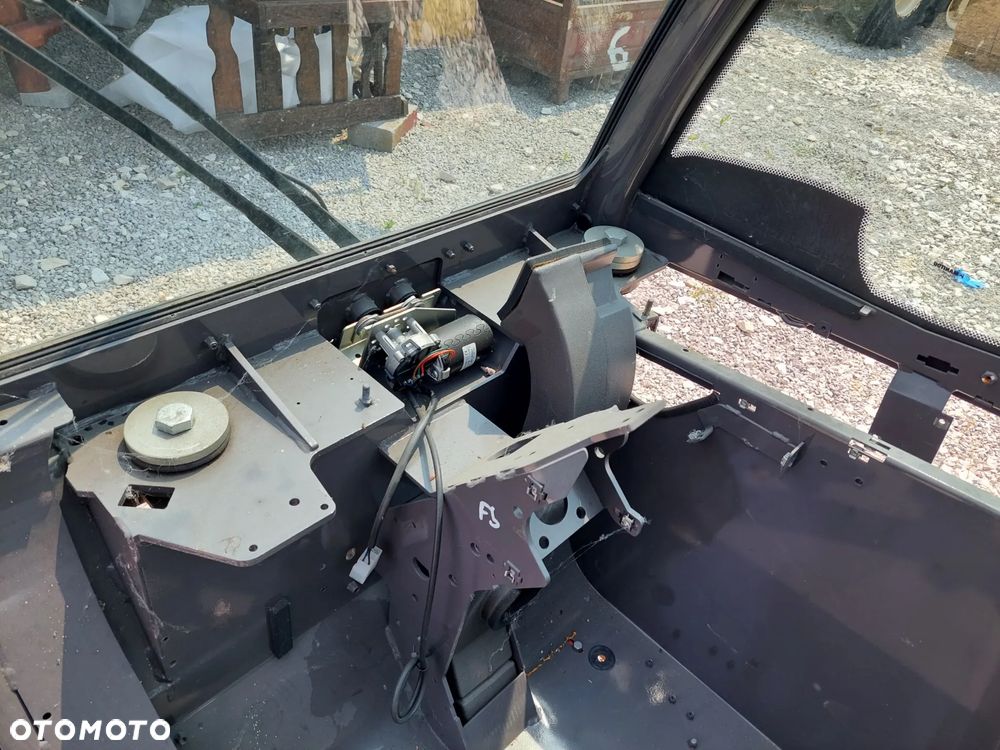 Kabina Manitou MLT 735, 634, Cabine [ARM 71077] - 9