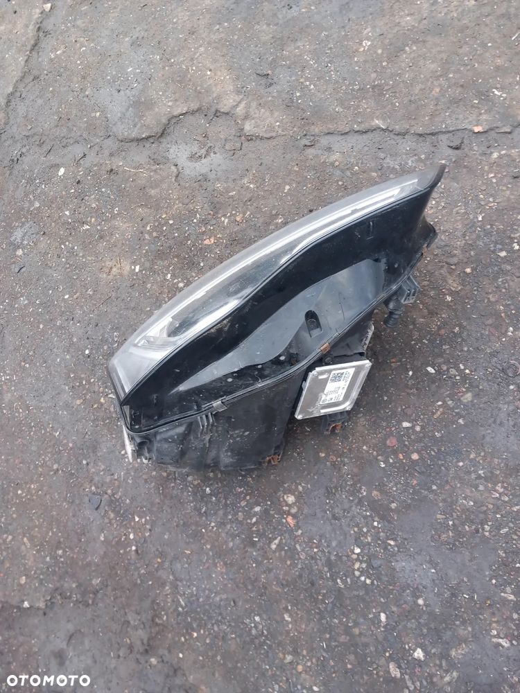 Lampa przód bi-xenon Audi A5 Lift - 2