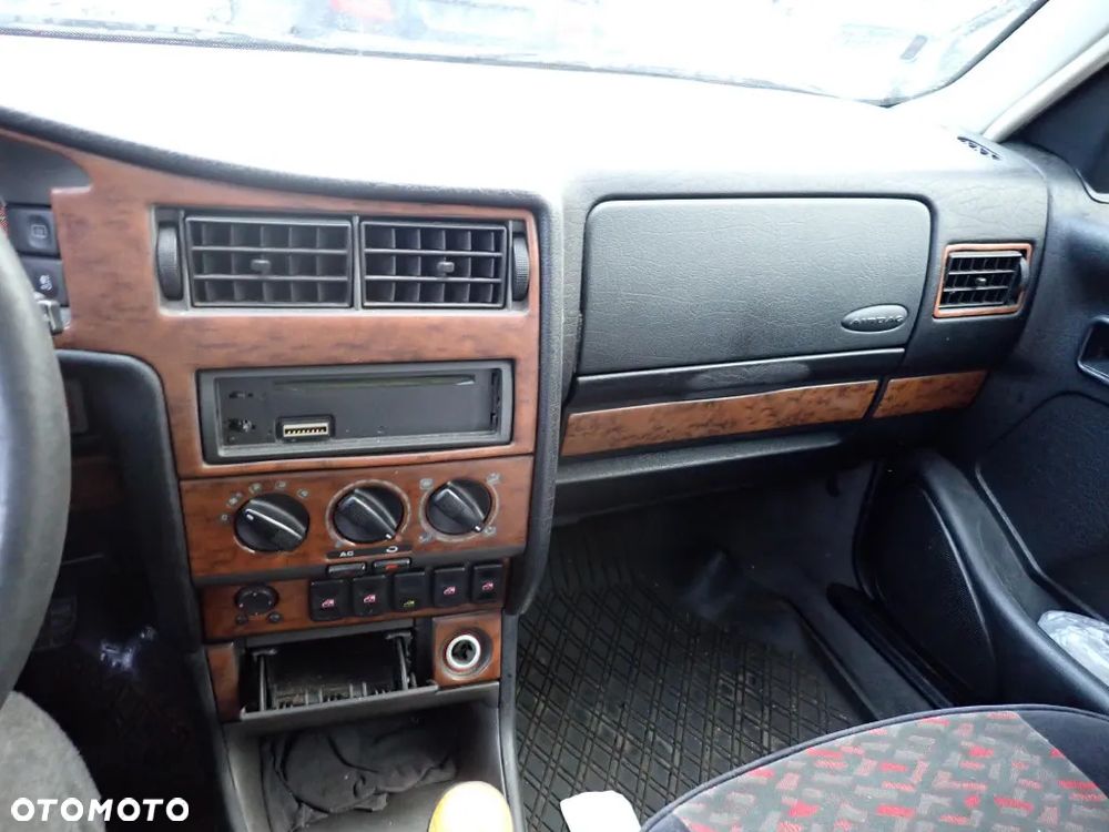 CZĘŚCI - Seat Toledo I 1,9TDI 110KM AFN FILM 5B CYP HB lakier LS7N 1998r. INDEX - 9718 - 10