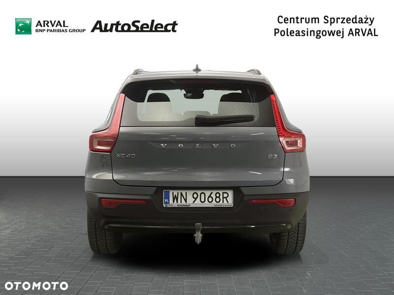 Volvo XC 40 B3 Plus Dark - 5