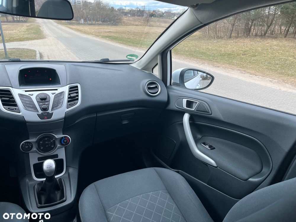 Ford Fiesta 1.25 Champions Edition - 22