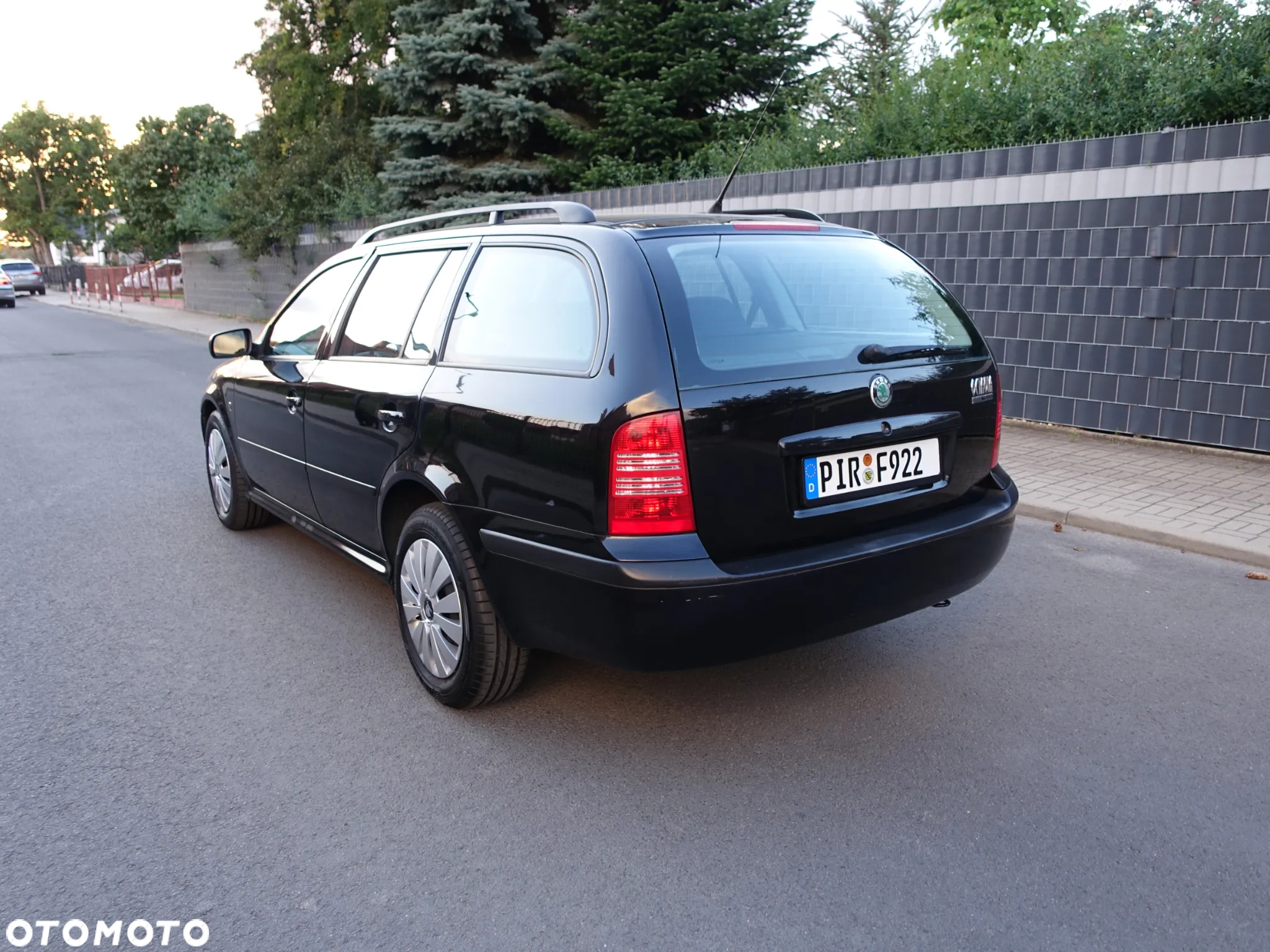 Skoda Octavia 1.6 Combi Tour - 7