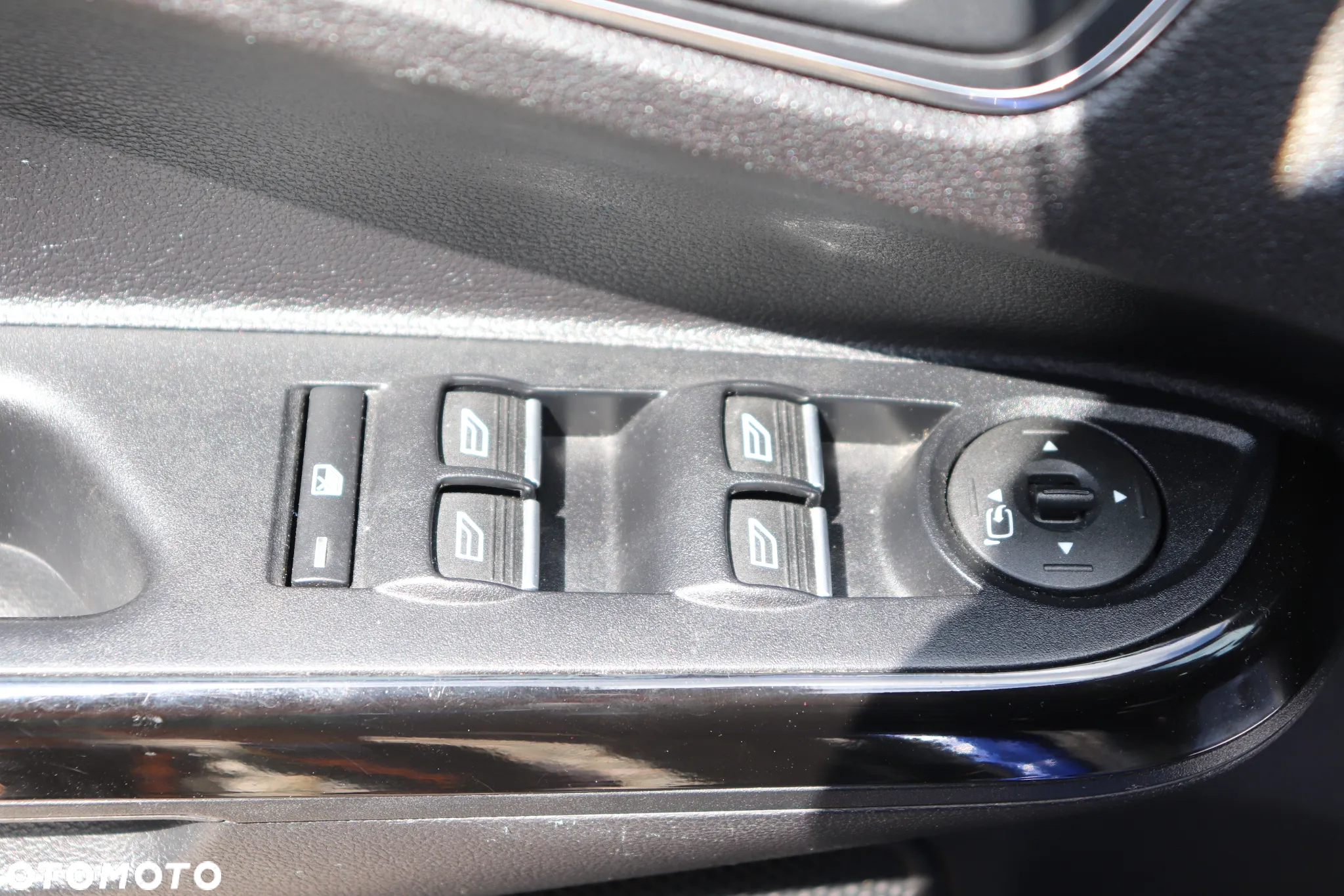 Ford B-MAX 1.0 EcoBoost Titanium - 24