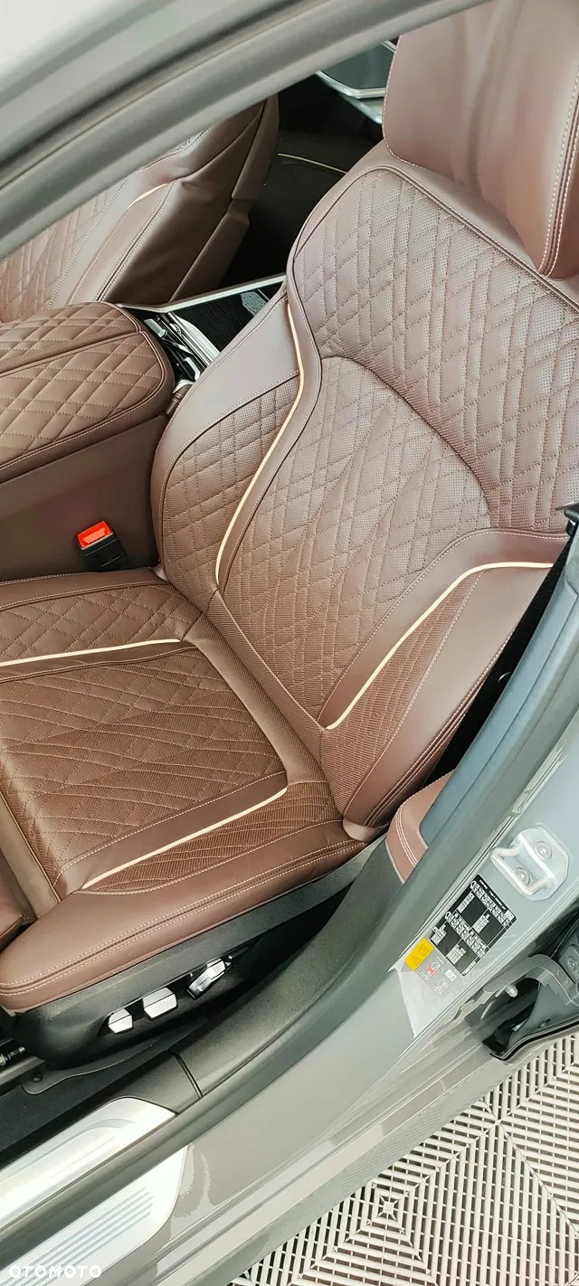 BMW Seria 7 740Li xDrive - 12