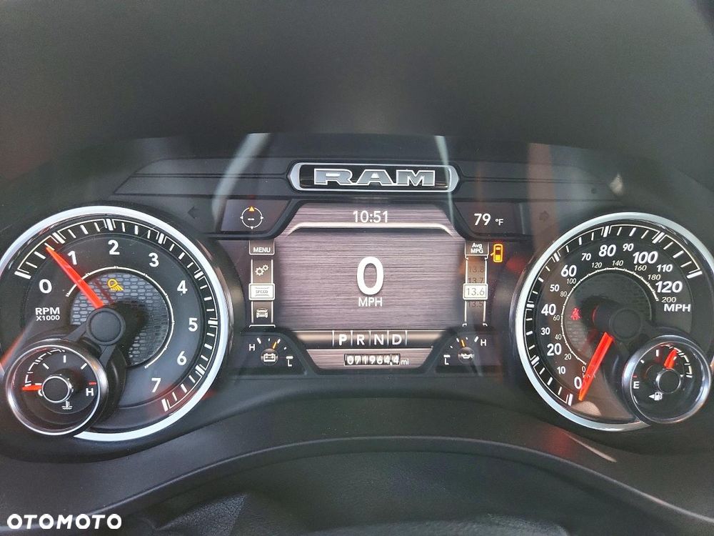 RAM 1500 5.7 Quad Cab Bighorn - 10