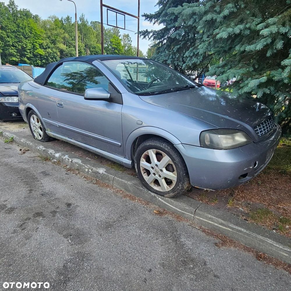 Opel Astra - G - Cabrio (2002r) 2,2 B 108 kW / 147 KM (kod lak: Z4AU) pojazd na części - 1