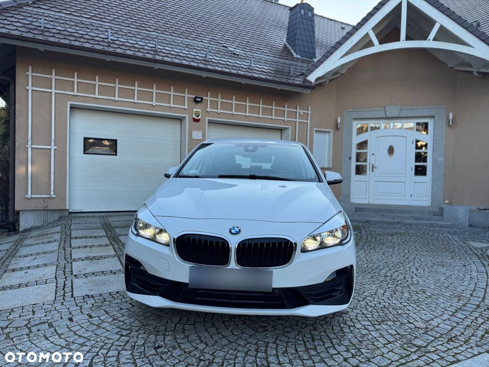 BMW Seria 2 218d - 3