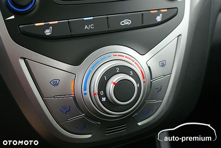 Hyundai ix20 1.4 Trend - 19