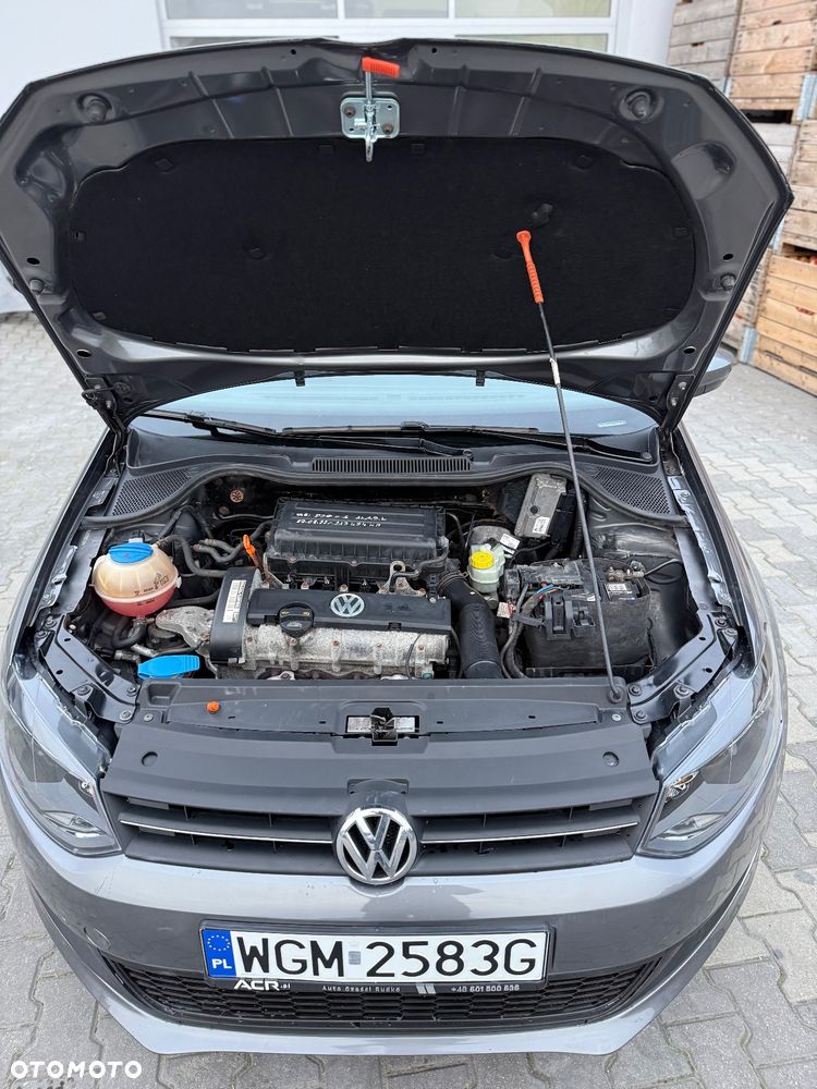 Volkswagen Polo 1.4 16V Highline DSG - 14