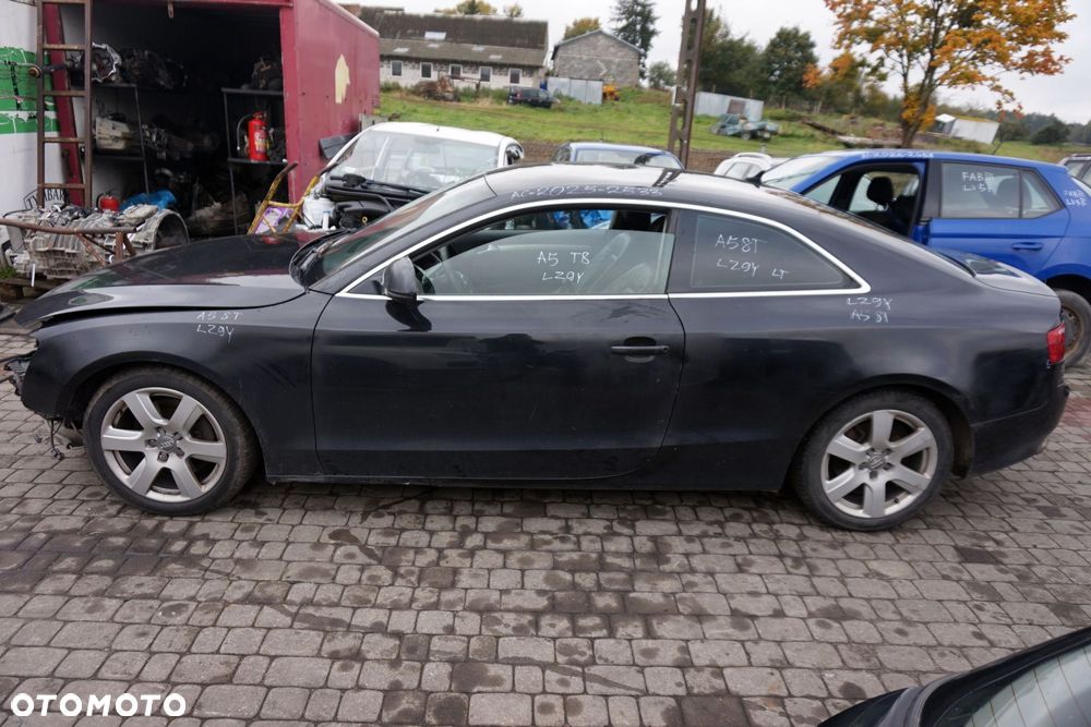 AUDI A5 I 8T COUPE 2008 LZ9Y 2.7 TDI CAMA 190KM KSS CZARNY na części - 2