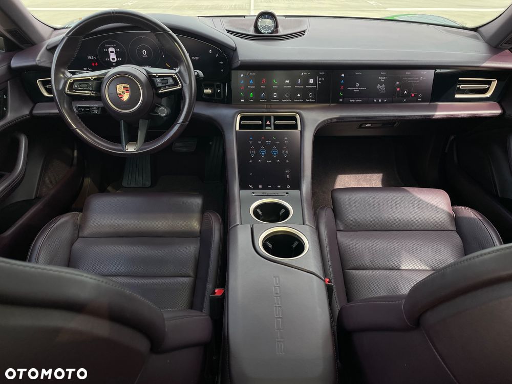 Porsche Taycan 4S Performance Plus - 16
