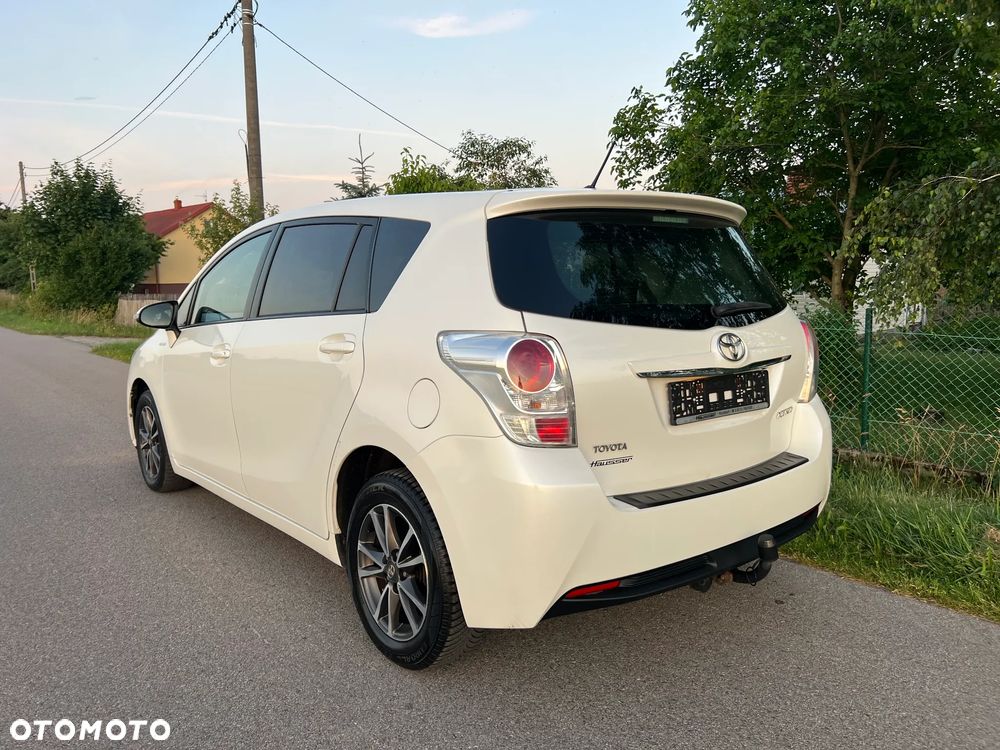 Toyota Verso 2.0 D-4D Premium - 8
