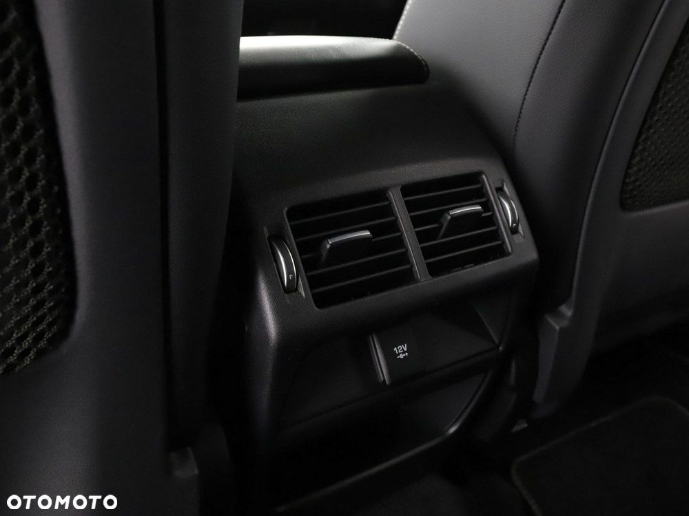 Jaguar E-Pace P200 AWD R-Dynamic S - 41