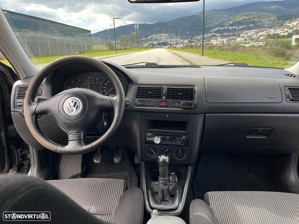 VW Golf - 9