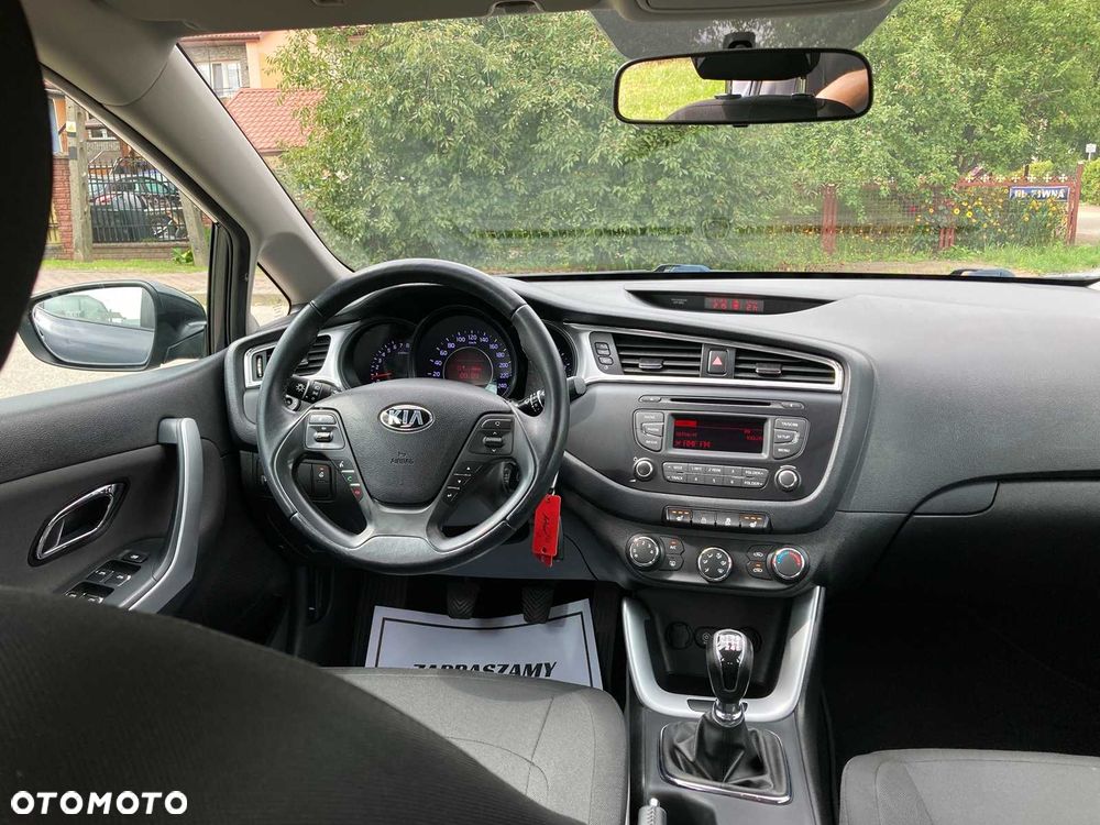 Kia Ceed - 8