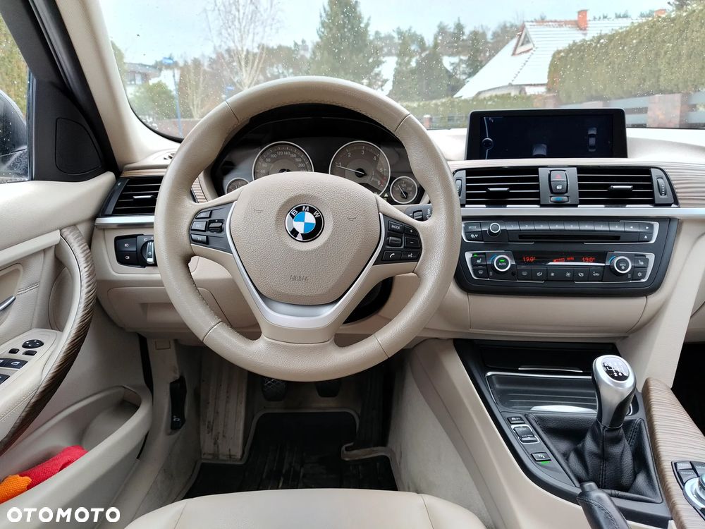 BMW Seria 3 320d Blue Performance Modern Line - 17