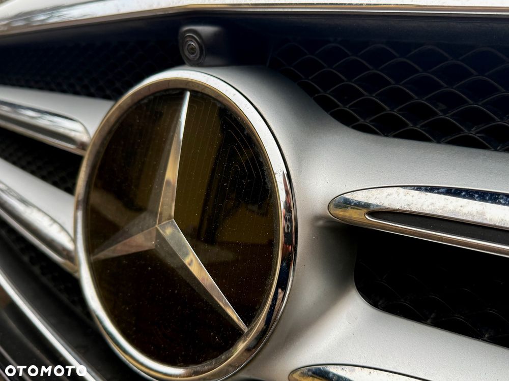 Mercedes-Benz Klasa E 220 d 9G-TRONIC - 13