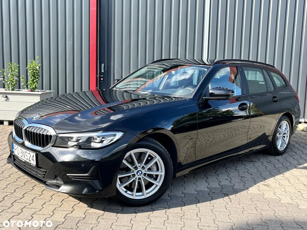 BMW Seria 3 330i xDrive Advantage sport - 1