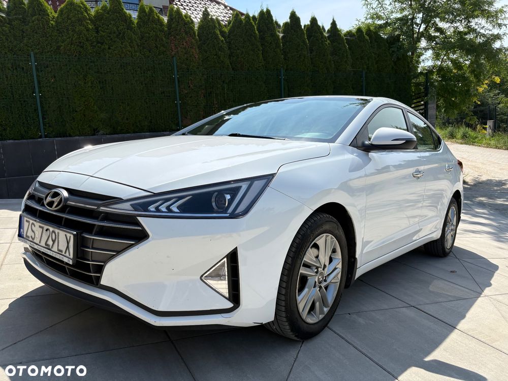 Hyundai Elantra 1.6 Comfort - 2