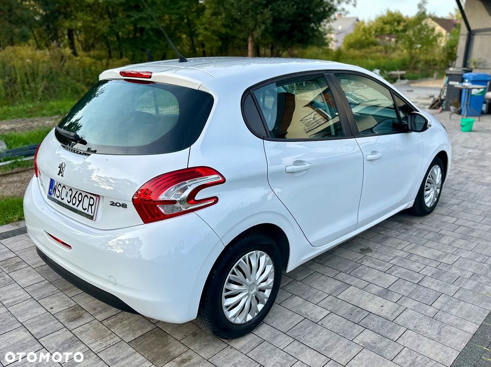 Peugeot 208 - 5