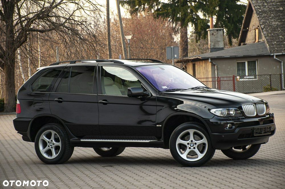 BMW X5 4.4i - 7