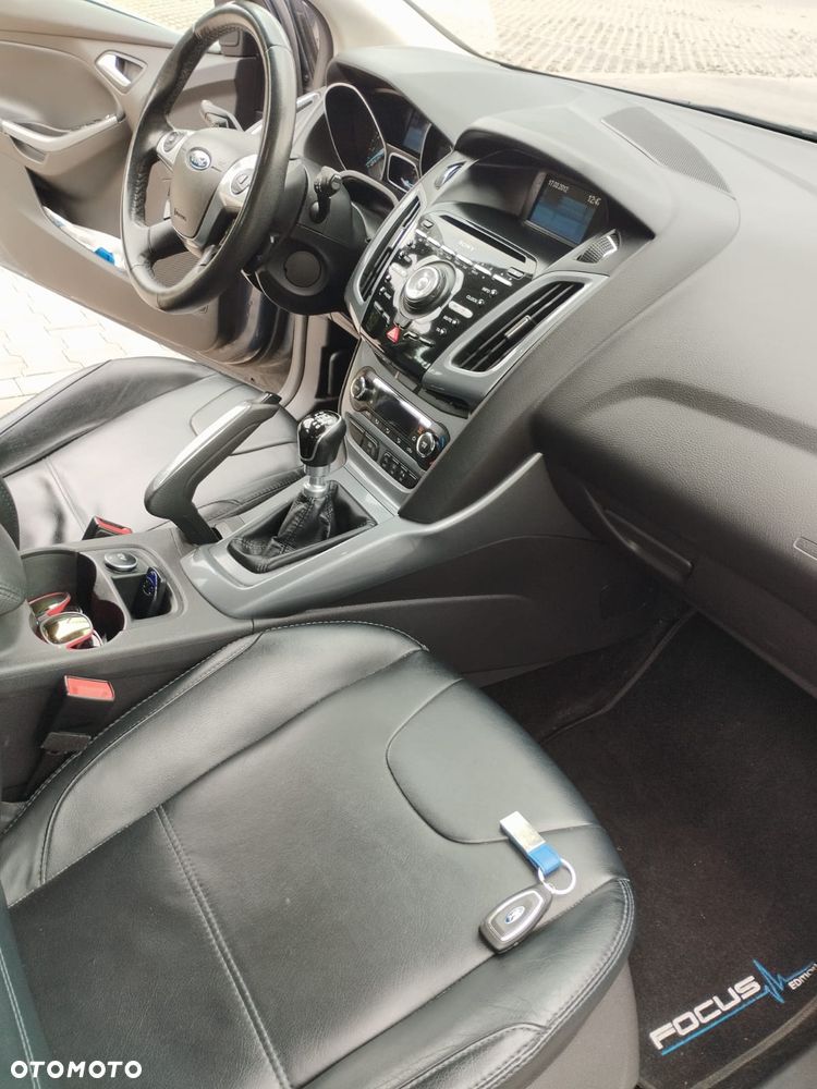 Ford Focus ver-1-6-ecoboost-titanium - 7