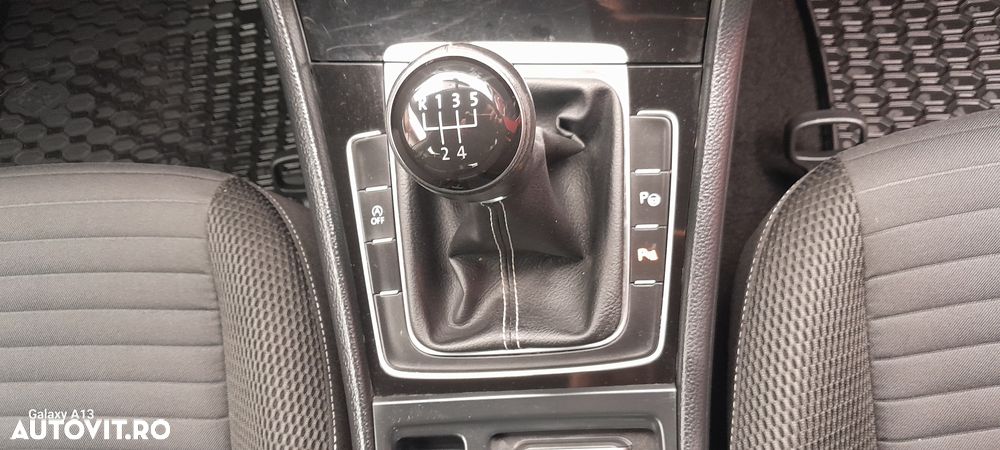 Volkswagen Golf - 14