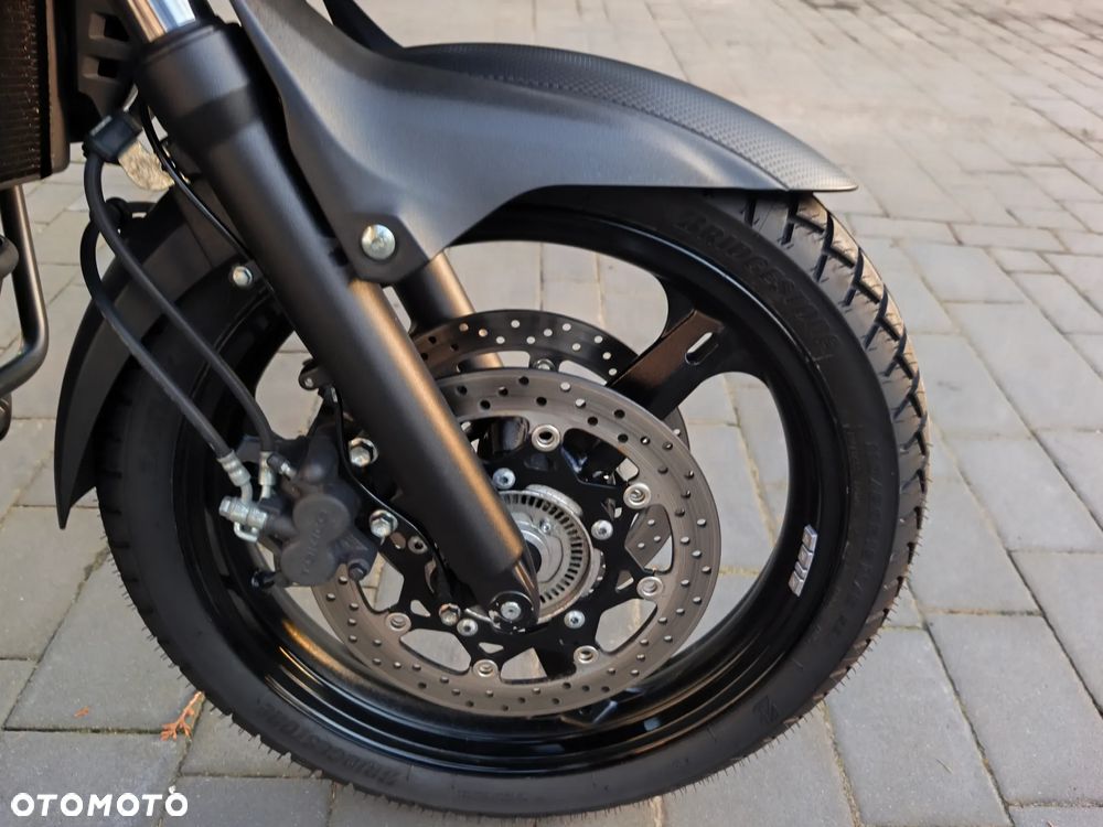 Suzuki V-STROM - 9