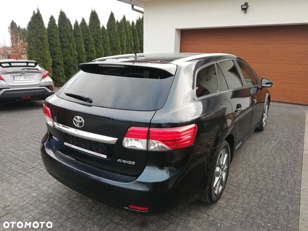 Toyota Avensis - 9