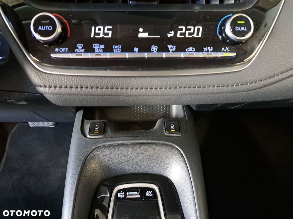 Toyota Corolla 1.8 Hybrid Comfort - 27