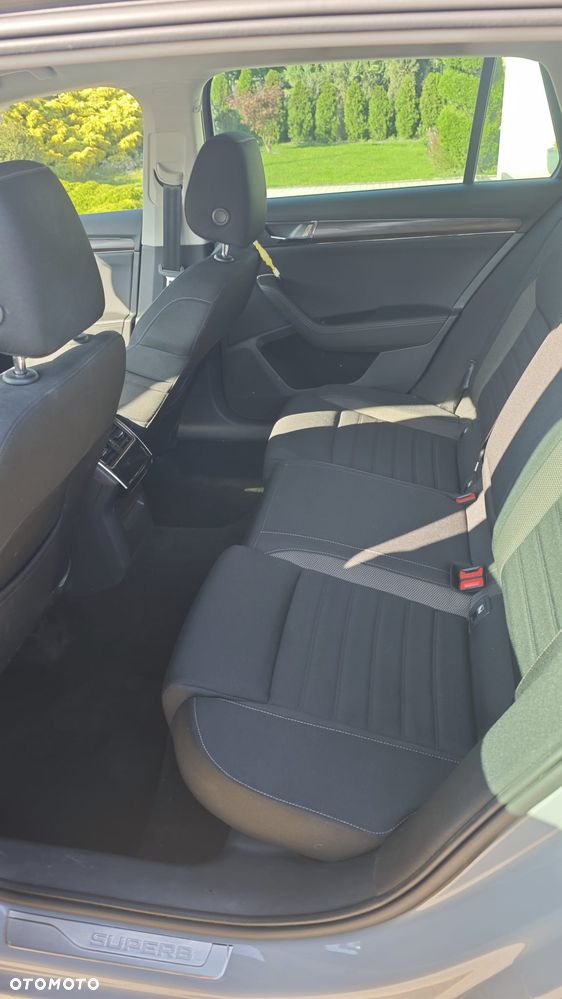 Skoda Superb 2.0 TDI SCR 4x4 Scout DSG - 10