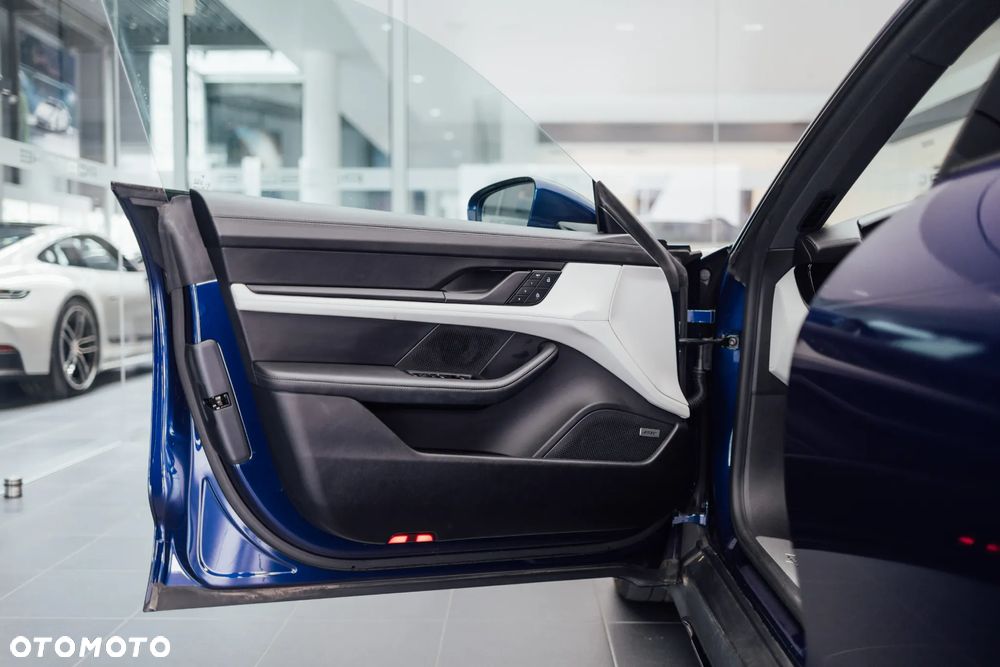 Porsche Taycan 4S Cross Turismo - 25