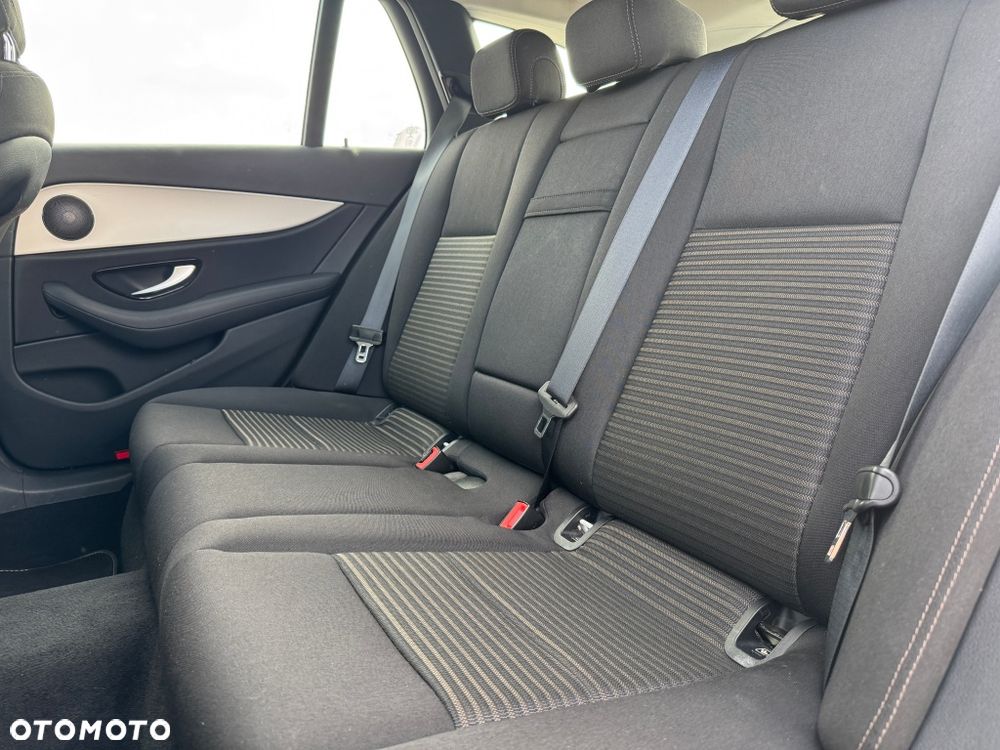 Mercedes-Benz Klasa E 220 d 9G-TRONIC Avantgarde - 21