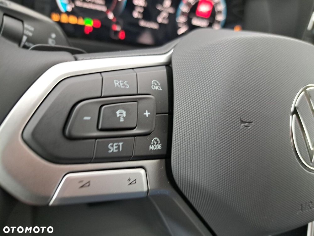 Volkswagen Crafter 35 Furgon z wysokim dachem silnik: 2,0 l EU6 SCR 177 KM, przedni 8-bieg.automatyczna, r.o : 4490 mm - 12