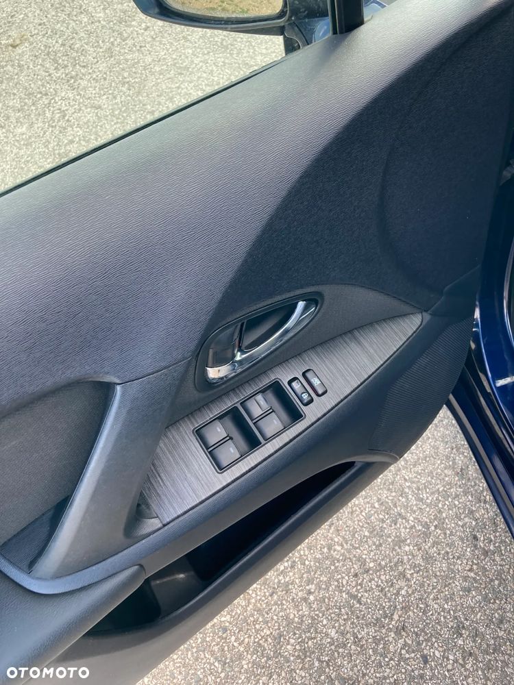 Toyota Avensis 1.8 Sol plus NAVI - 7