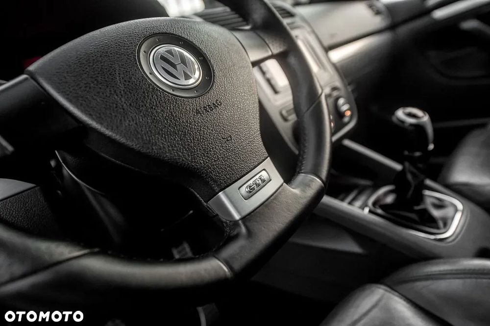 Volkswagen Golf 2.0 GTI - 26