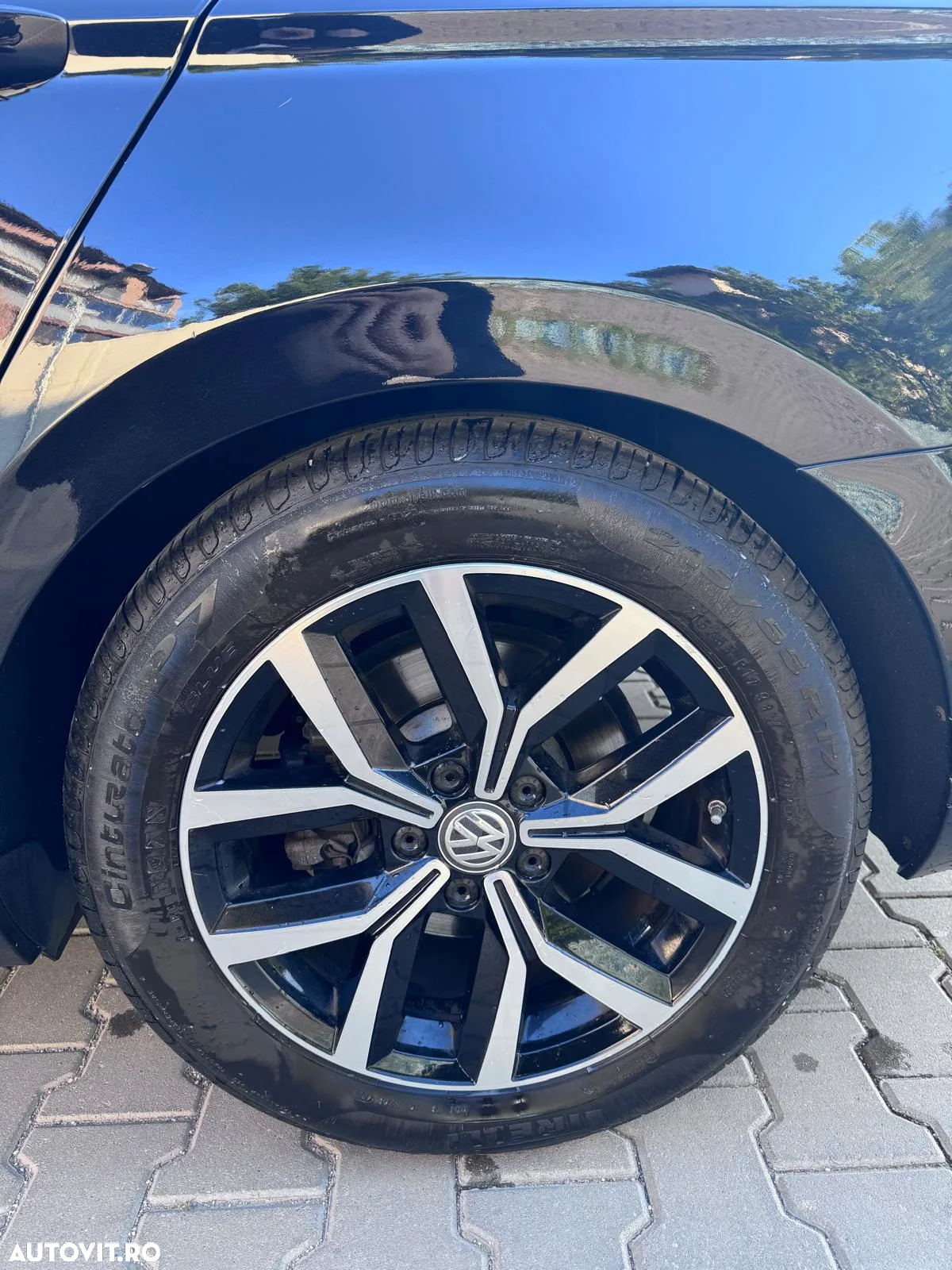 Volkswagen Passat 1.6 TDI Comfortline - 2