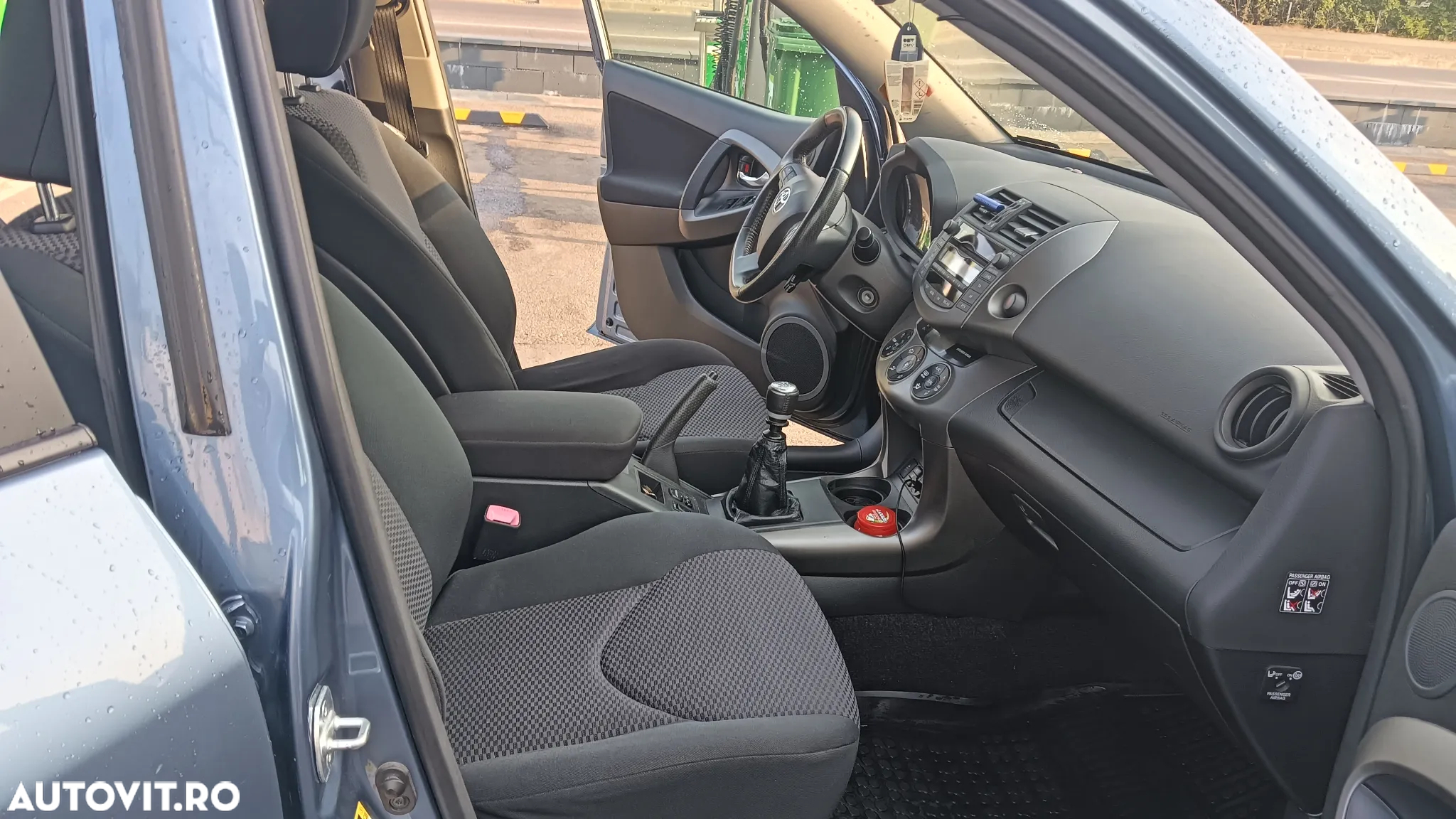 Toyota RAV4 2.2 D-4D 4x4 Comfort - 9