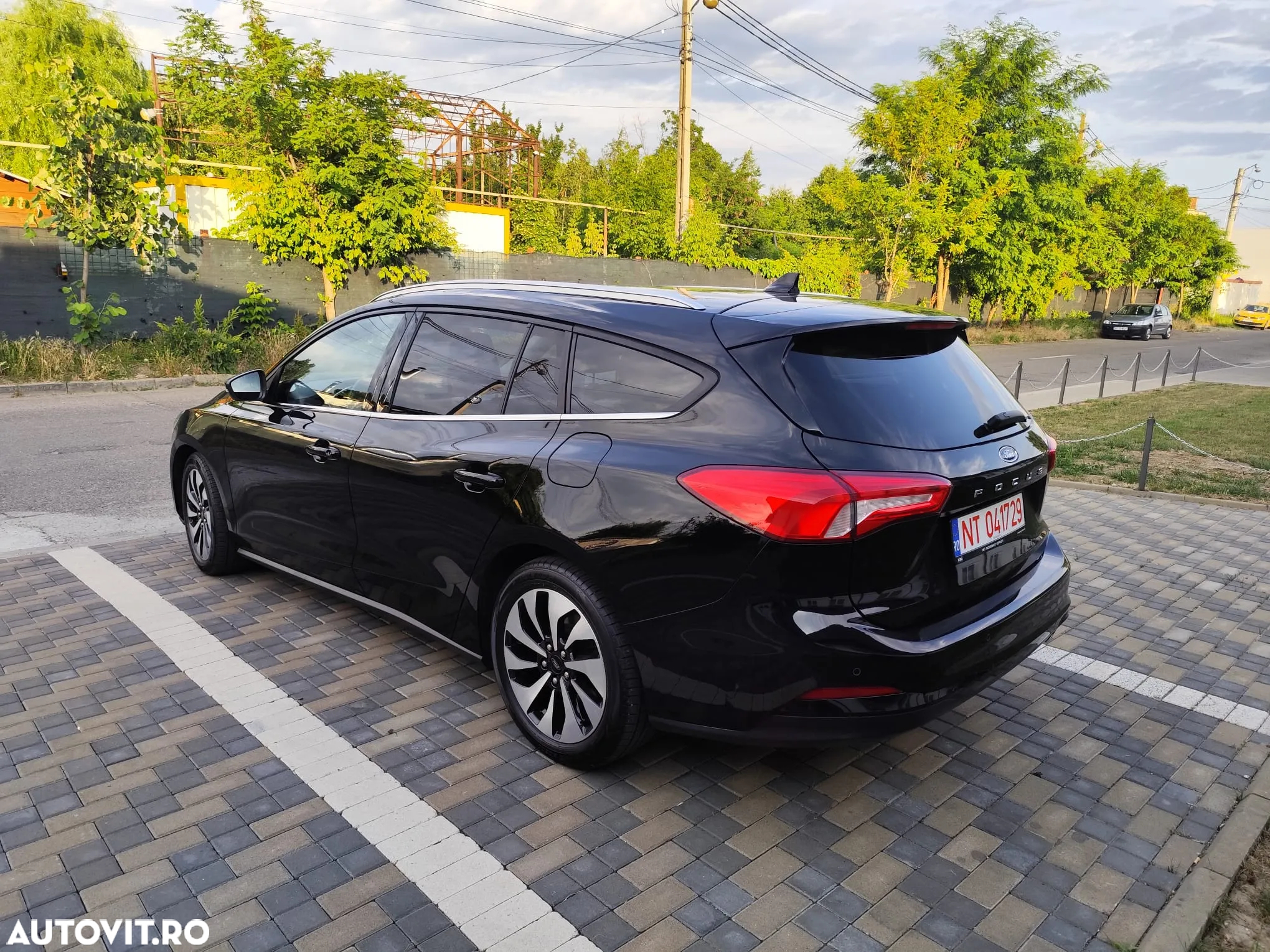 Ford Focus Turnier 1.0 EcoBoost Start-Stopp-System COOL&CONNECT - 4