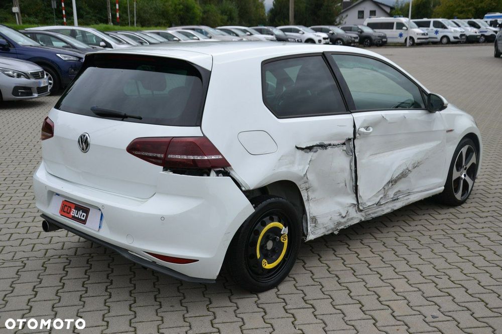 Volkswagen Golf - 7
